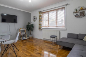 1 bed apartment central Hamilton free wifi with great transport links to Glasgow